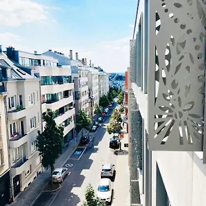 Aparts Apartment